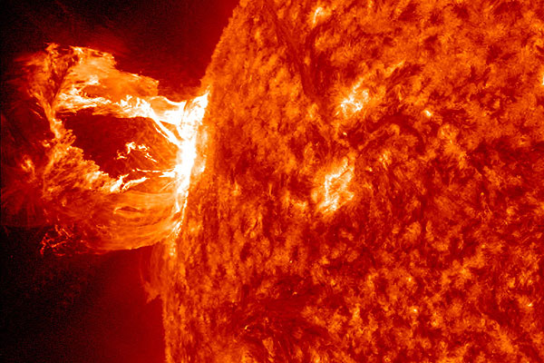 ¿Qué es una erupción solar?